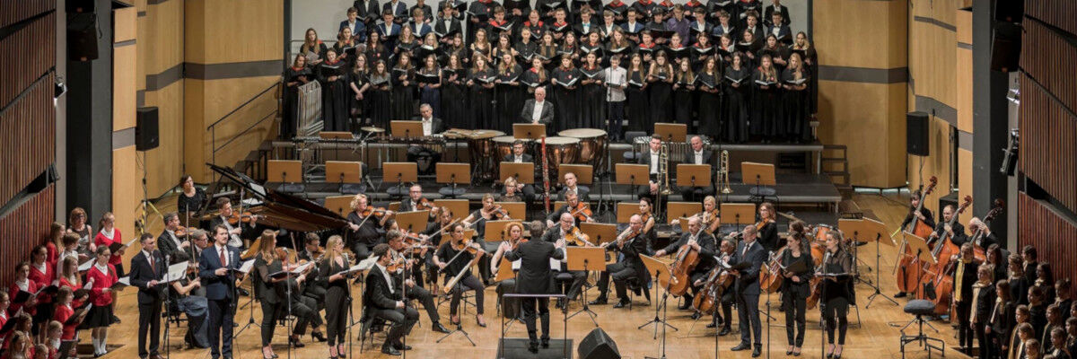 Orkiestra symfoniczna i chór 